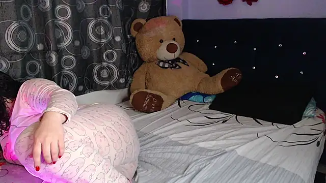 Chatroom XXX en direct de ANGELIQUE_KLANE