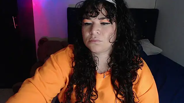 ANGELIQUE_KLANE Adlı Modelin Canlı XXX Sohbeti