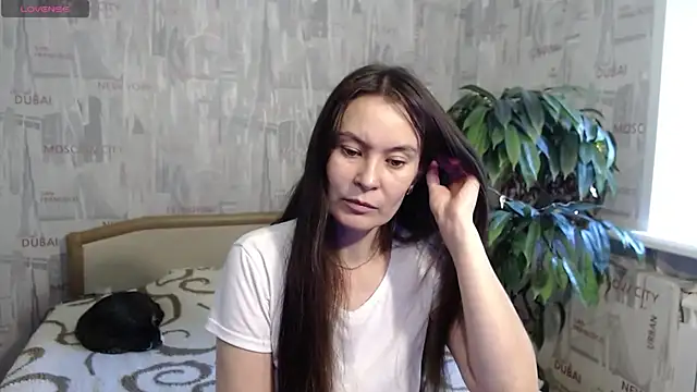 GinaQSoul Adlı Modelin Canlı XXX Sohbeti