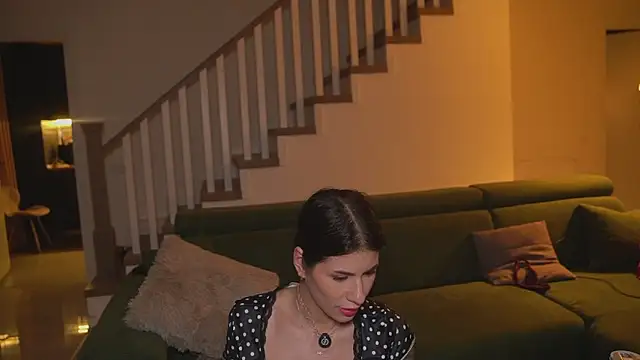 Alyonaqueen_ Adlı Modelin Canlı XXX Sohbeti