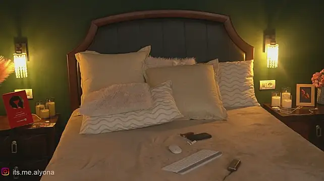 Alyonaqueen_'s Live XXX Chat