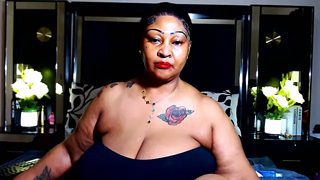 عرض كام MONSTERTITS44DDD