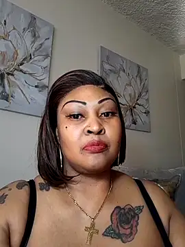 הופעת וובקאם של MONSTERTITS44DDD