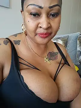 Czat XXX na żywo – MONSTERTITS44DDD