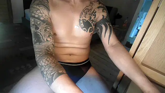 hrnyboy1978 Webcam-Show