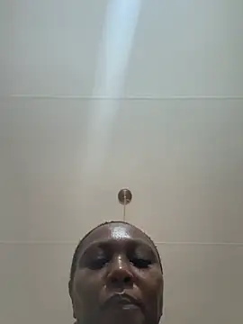 Bootyliciouse21X Pertunjukan Webcam