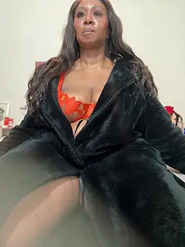 Bootyliciouse21X 在線直播表演