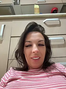 Almmaxxxx – Kamerová šou