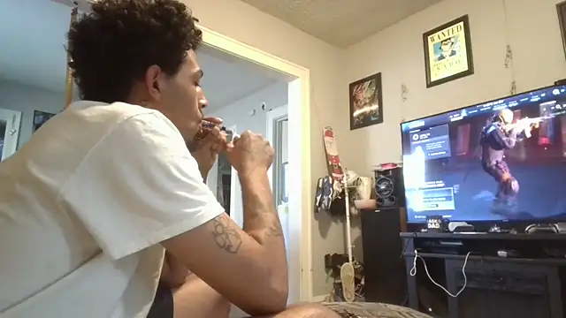 bigdickjojo69's Webcam Show