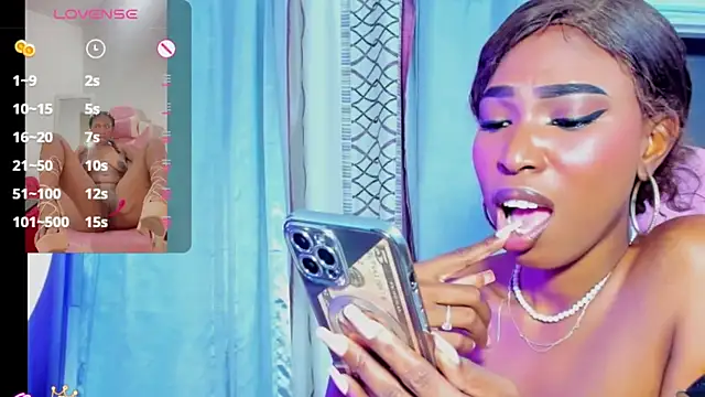 XXX chat uživo modela myblackdoope