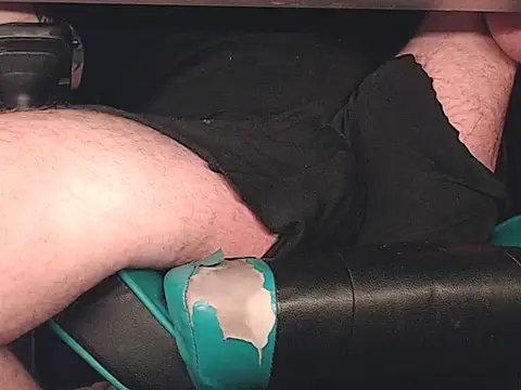 maxstache webcam show
