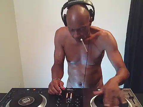 longdick4you8686's Webcam Show