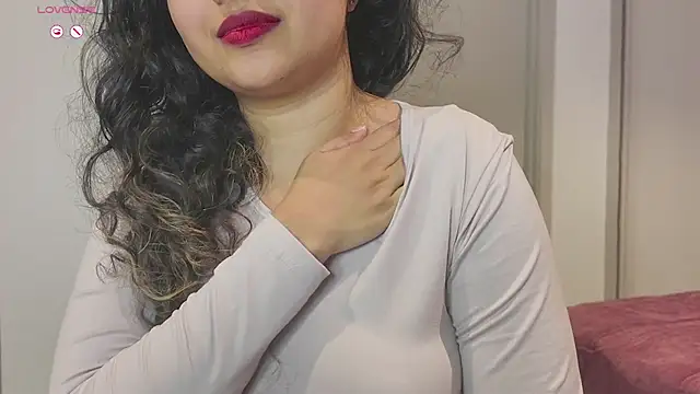 _neesha_414_: онлайн-секс-чат