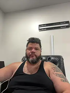 הופעת וובקאם של HotDominicanCum