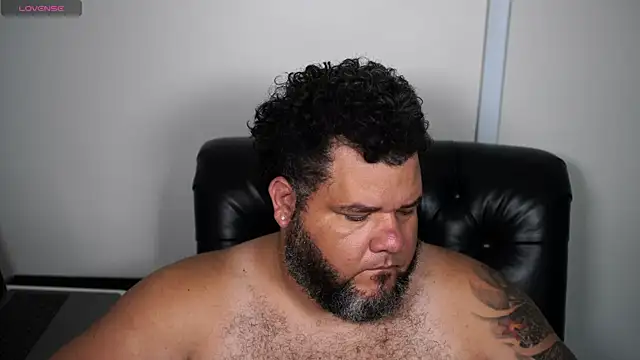 HotDominicanCum: διαδικτυακό σόου στην κάμερα