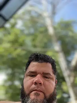 HotDominicanCumのウェブカメラショー