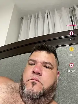 Pokazy przed kamerką – HotDominicanCum