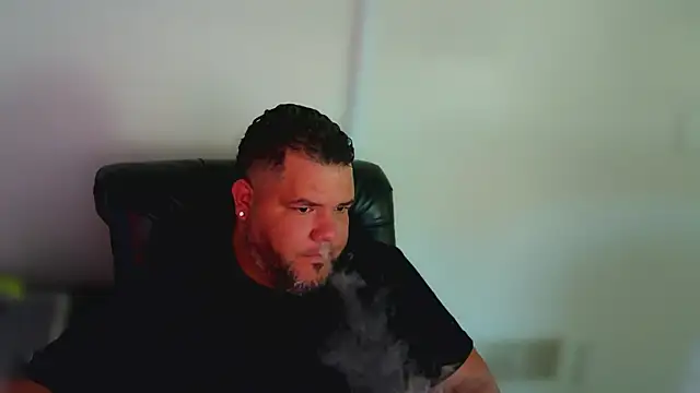 HotDominicanCum's Webcam Show