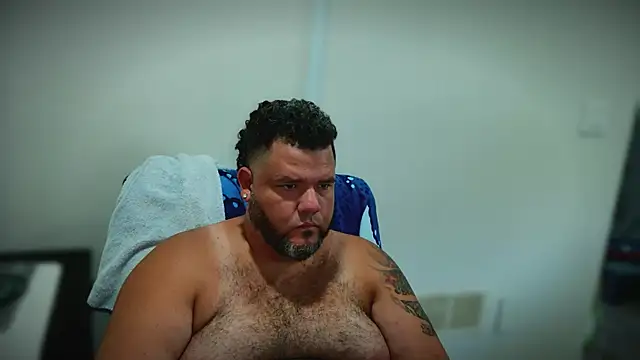 HotDominicanCum – Kamerová šou