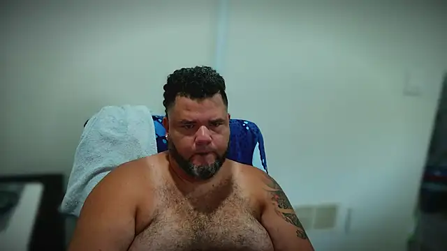 HotDominicanCum's Webcam Show