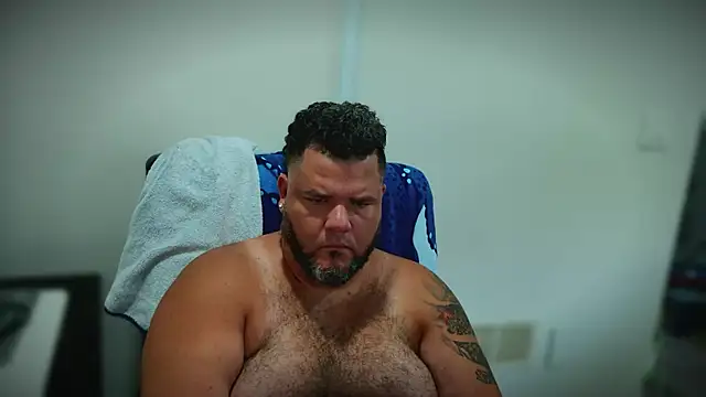 HotDominicanCum webkamerás műsora