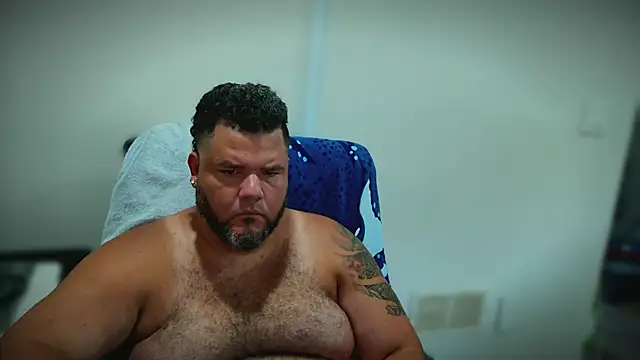 HotDominicanCum webkamerás műsora