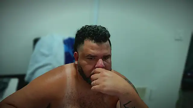 HotDominicanCum Live Chatraum