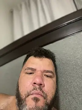 HotDominicanCum webkamerás műsora