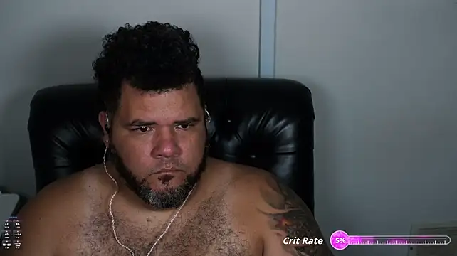 HotDominicanCum: διαδικτυακό σόου στην κάμερα