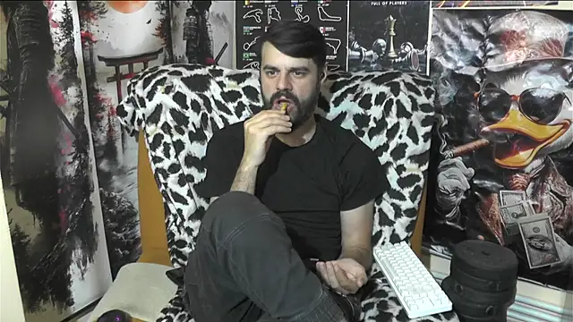 00george Show in webcam