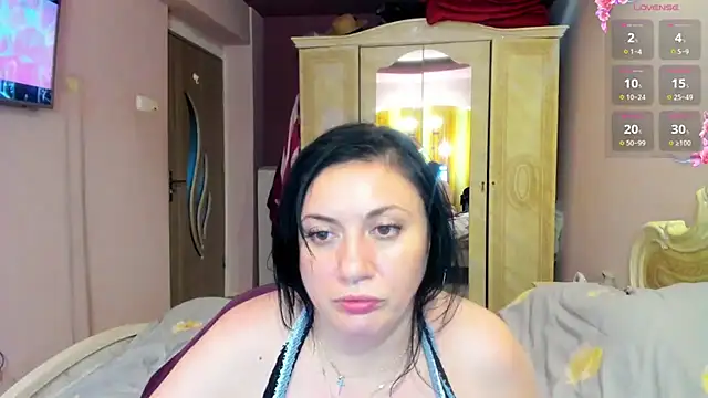 Chat +18 de MilfDomina6_9 ao vivo