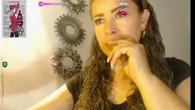dalilasquirt1 – webcam-show