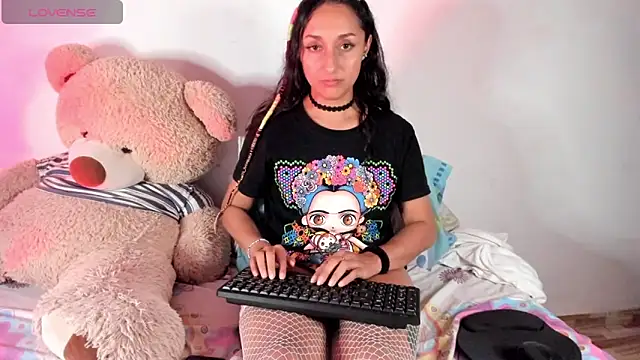 adrena_10 Adlı Modelin Canlı Sohbet Odası