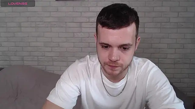 Alexxx_horny Chat XXX in diretta