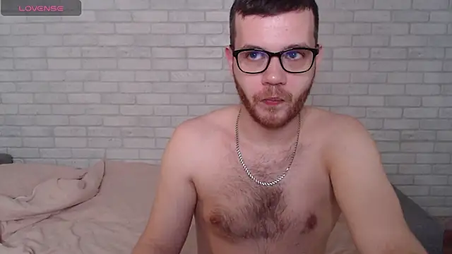 Alexxx_horny: διαδικτυακό σόου στην κάμερα
