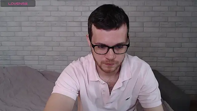 Alexxx_horny 网络视讯表演