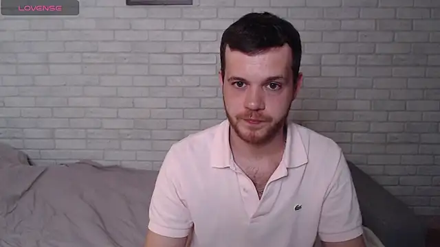Pokazy przed kamerką – Alexxx_horny