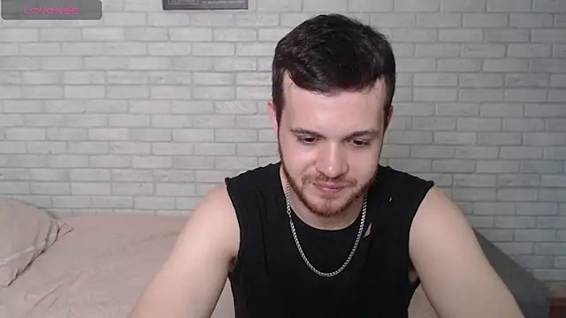 Alexxx_horny's Webcam Show