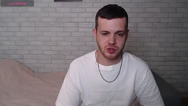 Alexxx_horny webcam show