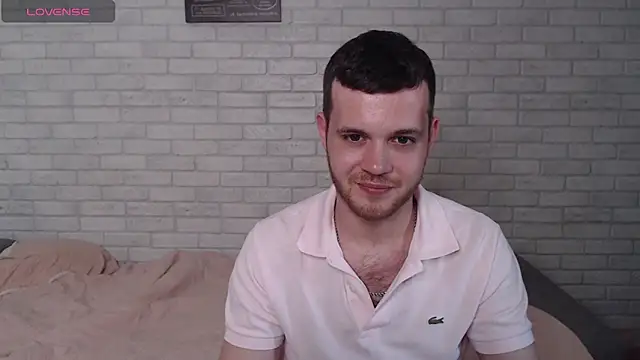 Alexxx_horny 网络视讯表演