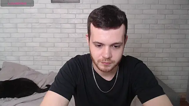Alexxx_horny: διαδικτυακό σόου στην κάμερα