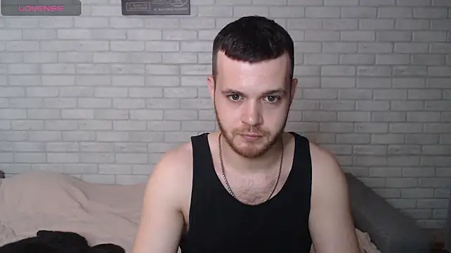 Alexxx_horny 网络视讯表演