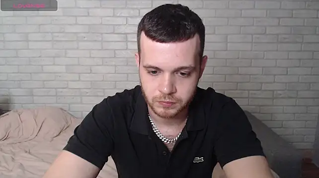 Alexxx_horny 网络视讯表演