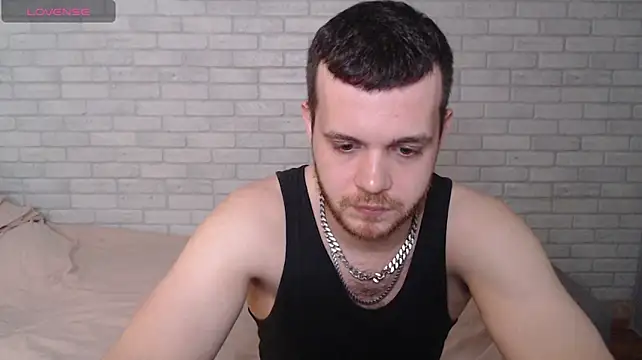 Show modela Alexxx_horny na web-kameri