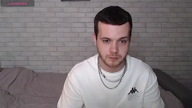 הופעת וובקאם של Alexxx_horny