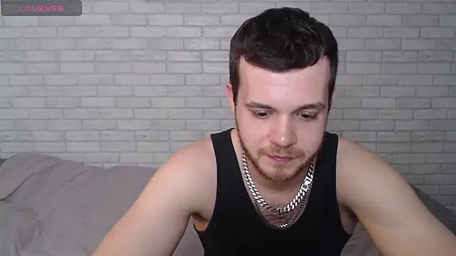 Alexxx_horny webkamerás műsora