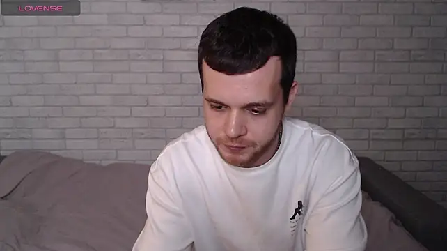 Alexxx_horny's Webcam Show