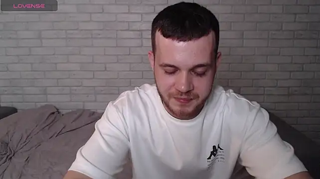 Alexxx_horny 网络视讯表演