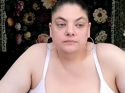 Exxxotic_Melons Show in webcam