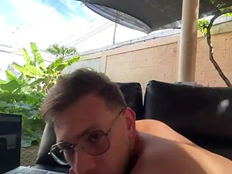 Neil_and_isaac Show in webcam